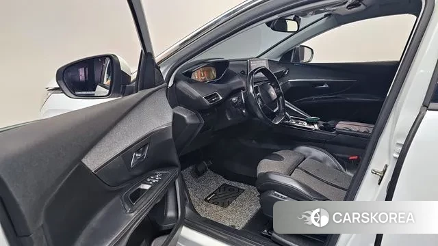 Peugeot 5008 second generation 2018 Белый из Кореи, фото 2