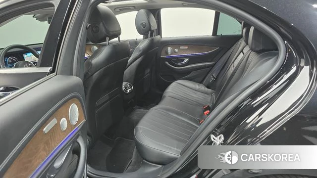 Mercedes-Benz E-Class W213 2020 Черный из Кореи, фото 2