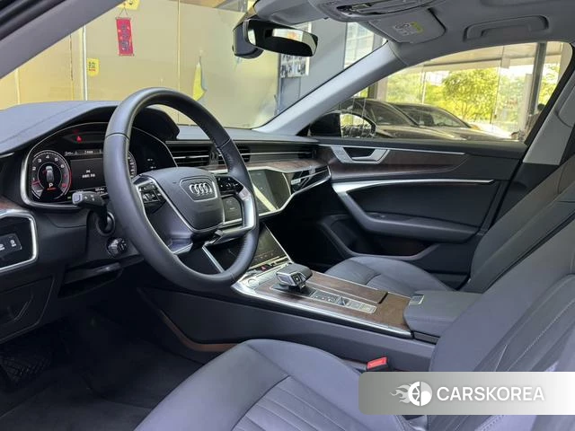 Audi A6 (import) 2021 Черный из Китая, фото 2