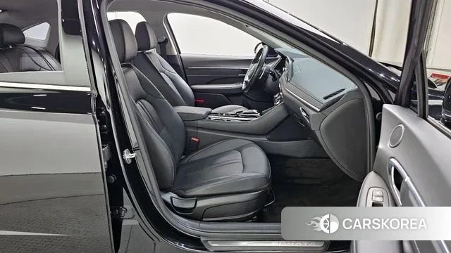 Hyundai Sonata (DN8) 2021 Черный из Кореи, фото 2