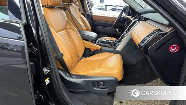 Land Rover Discovery 5 2019 Черный из Кореи, фото 2