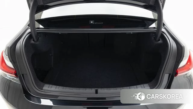 BMW 3 Series (G20) 2026 Черный из Кореи, фото 2