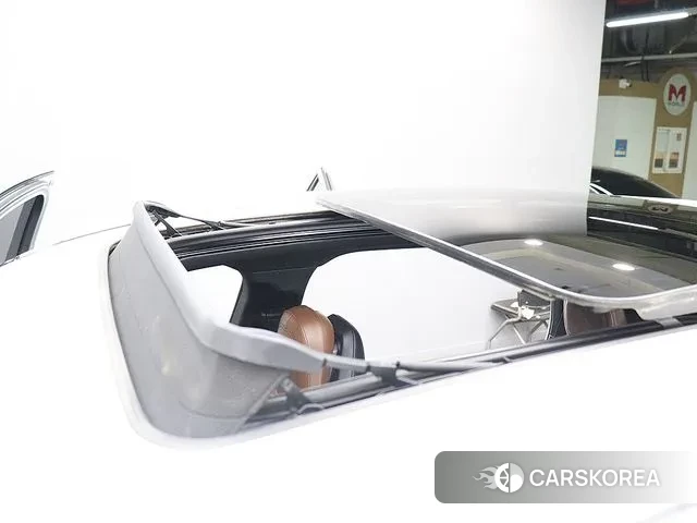 Lincoln Aviator 2nd generation 2021 Белый из Кореи, фото 2