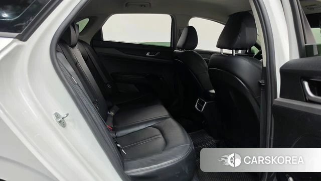 Kia The New K5 3rd generation 2024 Белый из Кореи, фото 2