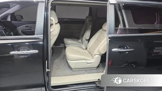 Kia The New Carnival 2018 Черный из Кореи, фото 2