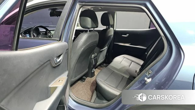 Kia Stonic 2018 Синий из Кореи, фото 2