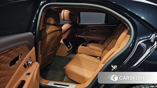 Bentley Flying Spur 3rd Generation 2021 Черный из Кореи, фото 2