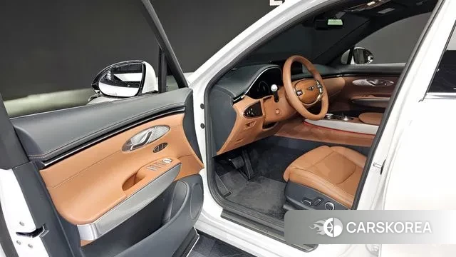 Genesis GV70 2023 Белый из Кореи, фото 2