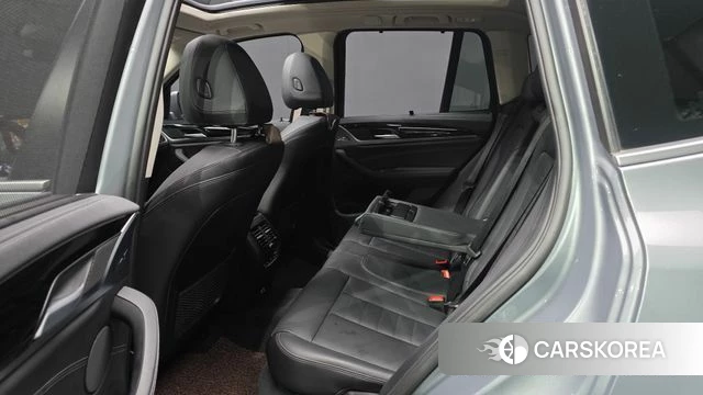 BMW X3 (G01) 2023 Серебристо-серый из Кореи, фото 2