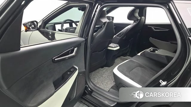 Kia EV6 2023 Черный из Кореи, фото 2