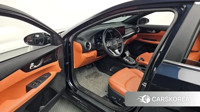 Kia The New K3 2nd generation 2023 Синий из Кореи, фото 2