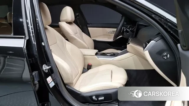 BMW 3 Series (G20) 2023 Черный из Кореи, фото 2