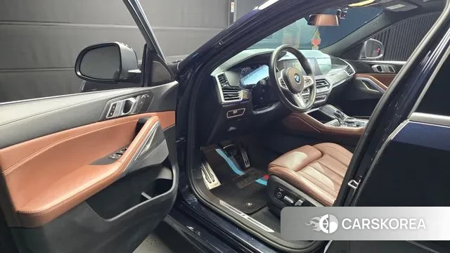 BMW X6 (G06) 2022 Черный из Кореи, фото 2