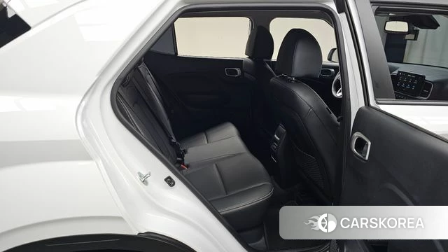 Hyundai Venue 2024 Белый из Кореи, фото 2