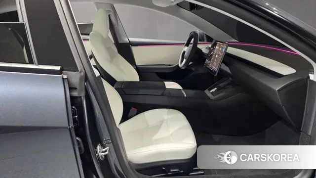 Tesla Model 3 2025 Серый из Кореи, фото 2