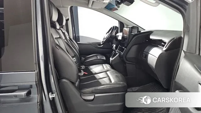 Hyundai Staria 2022 Серый из Кореи, фото 2