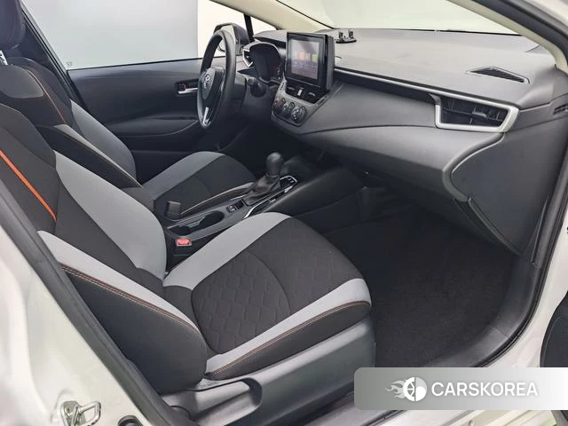 Toyota Corolla 2023 Белый из Китая, фото 2