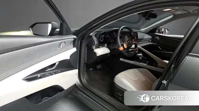 Hyundai Avante Hybrid (CN7) 2022 Серый из Кореи, фото 2