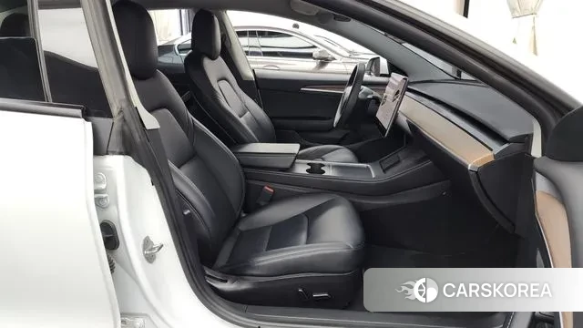 Tesla Model 3 2021 Белый из Кореи, фото 2
