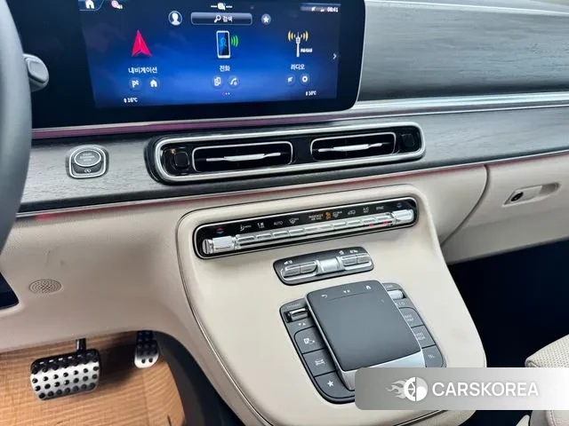 Mercedes-Benz V-Class 2025 Черный из Кореи, фото 2