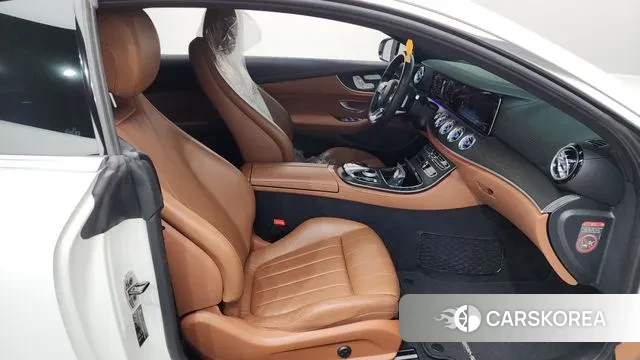 Mercedes-Benz E-Class W213 2018 Белый из Кореи, фото 2