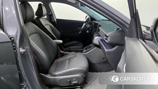 Hyundai Kona (SX2) 2024 Серый из Кореи, фото 2