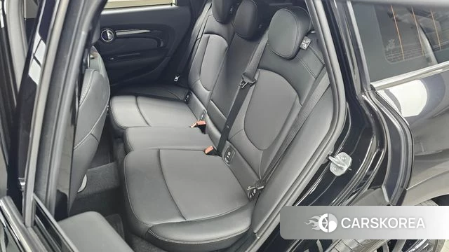 Mini Cooper Clubman 2023 Черный из Кореи, фото 2