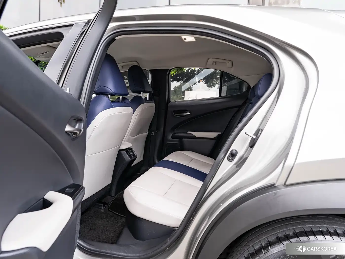 Lexus UX 2021 Silver/gray из Китая, фото 2