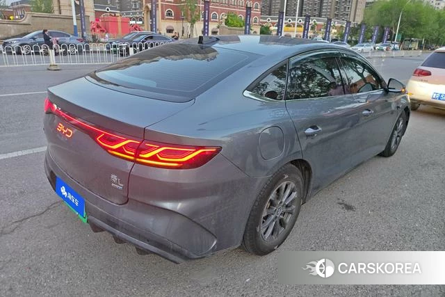 BYD Qin L DM 2025 Темно-серый из Китая, фото 2
