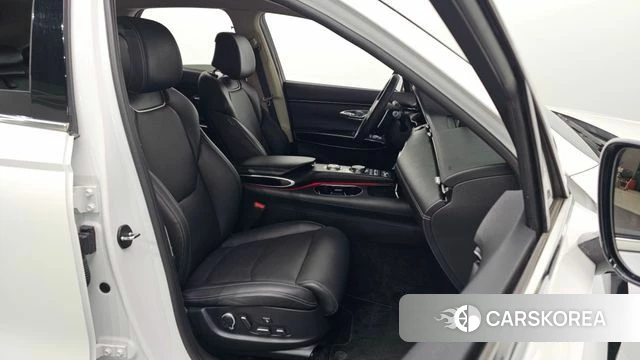 Genesis GV70 2022 Белый из Кореи, фото 2