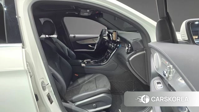 Mercedes-Benz GLC-Class X253 2019 Белый из Кореи, фото 2