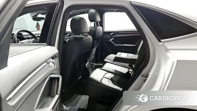 Audi Q3 (F3) 2020 Белый из Кореи, фото 2