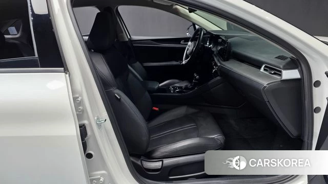 Kia K5 3rd generation 2023 Белый из Кореи, фото 2