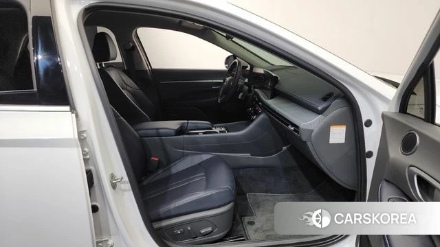 Hyundai Sonata D Edge Hybrid (DN8) 2024 Белый из Кореи, фото 2