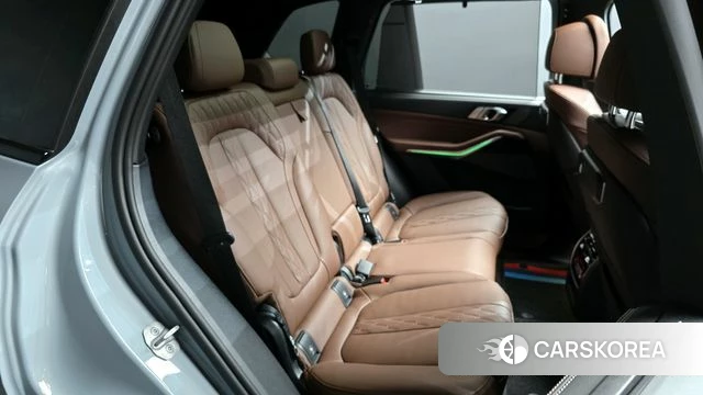 BMW X5 (G05) 2025 Светло-серебряный цвет из Кореи, фото 2