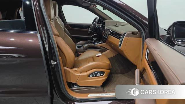 Porsche Cayenne (PO536) 2021 Коричневый из Кореи, фото 2