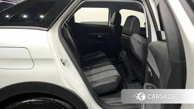 Peugeot 3008 second generation 2018 Белый из Кореи, фото 2