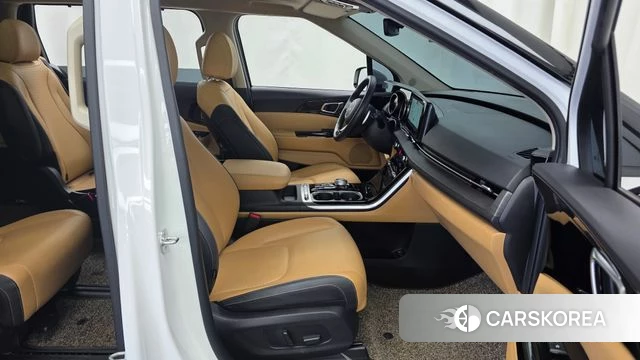 Kia Carnival 4th generation 2023 Белый из Кореи, фото 2