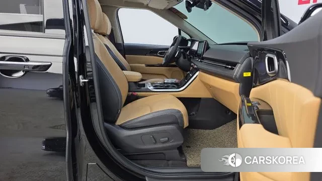 Kia Carnival 4th generation 2023 Черный из Кореи, фото 2