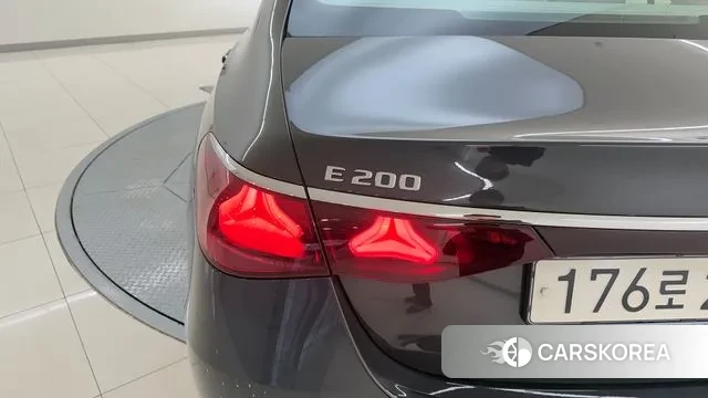 Mercedes-Benz E-Class W214 2025 Серый из Кореи, фото 2