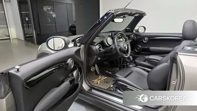 Mini Cooper Convertible 2020 Серебристо-серый из Кореи, фото 2