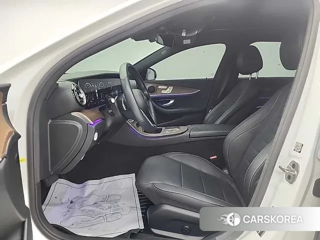 Mercedes-Benz E-Class W213 2021 Белый из Кореи, фото 2