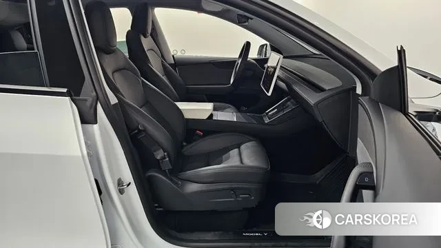 Tesla Model Y 2025 Белый из Кореи, фото 2