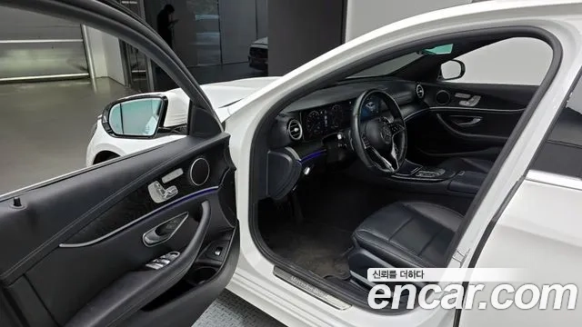 Mercedes-Benz E-Class W213 2022 Белый из Кореи, фото 2