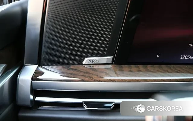 Cadillac Escalade 5th Generation 2025 Черный из Кореи, фото 2