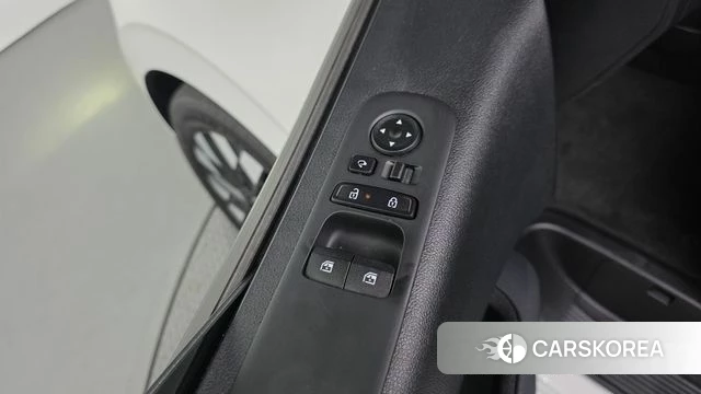 Hyundai Staria 2025 Белый из Кореи, фото 2