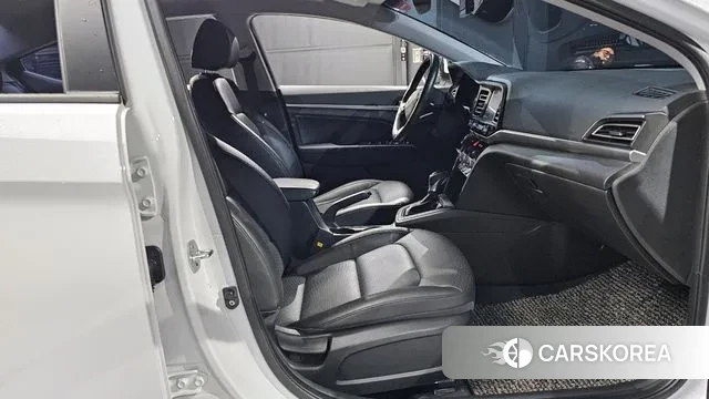 Hyundai The New Avante AD 2019 Белый из Кореи, фото 2