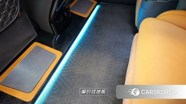 Toyota Granvia (overseas) 2024 Белый из Китая, фото 2