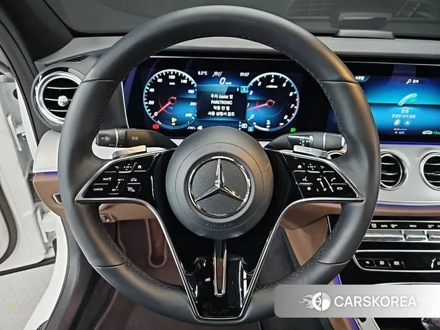 Mercedes-Benz E-Class W213 2021 Белый из Кореи, фото 2