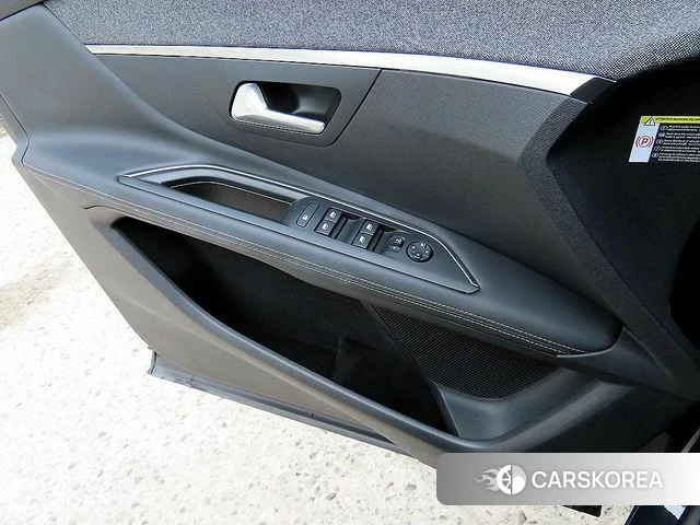 Peugeot 3008 second generation 2018 Серый из Кореи, фото 2